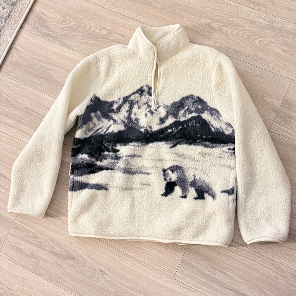 SOLD!! Old Navy Black Mountain Bear Fleece Pullover